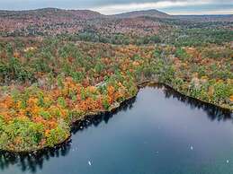 Perley Pond Lodge Limit 14 4 Bedroom Villa