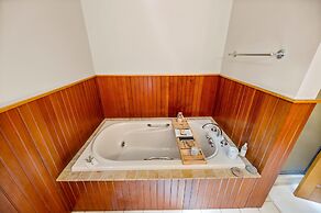 The Wildwood Lodge At Killington 4 Bedroom Home