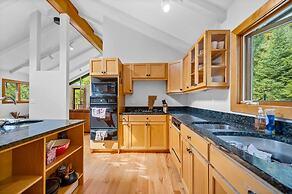 The Wildwood Lodge At Killington 4 Bedroom Home