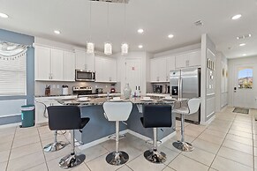 Rear Views, Spa, Games Room, Pet Friendly, Resort Amenities 8 Bedroom 