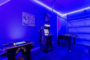 Rear Views, Spa, Games Room, Pet Friendly, Resort Amenities 8 Bedroom 