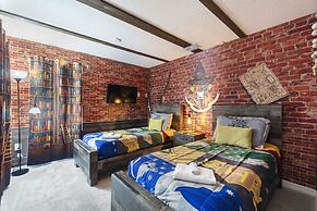 Rear Views, Spa, Games Room, Pet Friendly, Resort Amenities 8 Bedroom 