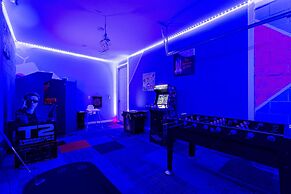 Rear Views, Spa, Games Room, Pet Friendly, Resort Amenities 8 Bedroom 