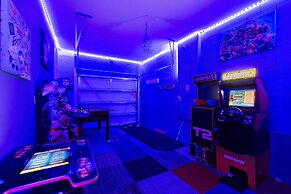 Rear Views, Spa, Games Room, Pet Friendly, Resort Amenities 8 Bedroom 