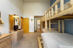 2708 Chateaux Dmont 3 Bedroom Condo