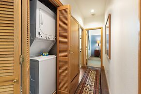 2708 Chateaux Dmont 3 Bedroom Condo