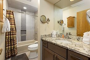 2708 Chateaux Dmont 3 Bedroom Condo