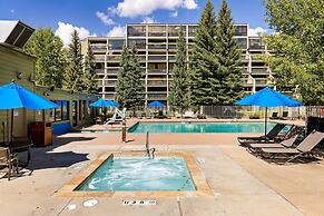 The Mall 1429 1 Bedroom Condo