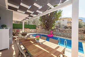 Close to Oludeniz 5 Bedroom Villa