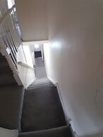 Blackpool - 2-beds - Sleeps 5 - Pet Friendly