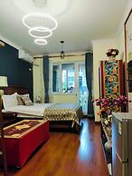 ATRIUM FENGZHU HOMESTAY