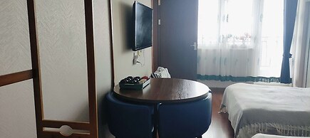 ATRIUM FENGZHU HOMESTAY