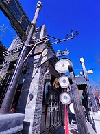 ATRIUM FENGZHU HOMESTAY