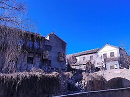 ATRIUM FENGZHU HOMESTAY