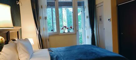 ATRIUM FENGZHU HOMESTAY