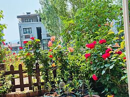 ATRIUM FENGZHU HOMESTAY