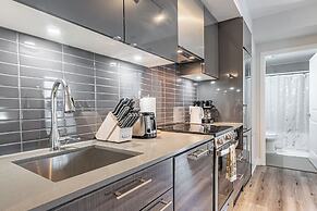 RS Suites - Eaton Centre