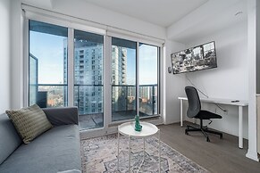 RS Suites - Eaton Centre