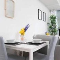 RS Suites - Eaton Centre