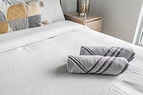 RS Suites - Eaton Centre