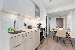 RS Suites - Eaton Centre