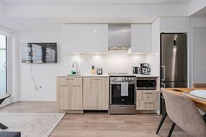 RS Suites - Eaton Centre