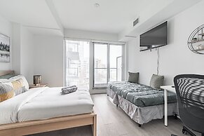 RS Suites - Eaton Centre