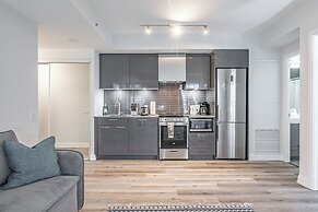 RS Suites - Eaton Centre