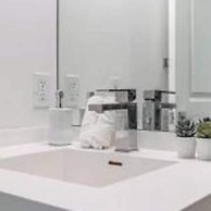 RS Suites - Eaton Centre