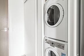 RS Suites - Eaton Centre