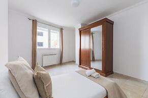 Luxueux Appartement à Bir Mourad Raïs