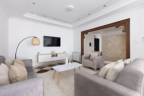 Luxueux Appartement à Bir Mourad Raïs