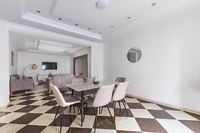 Luxueux Appartement à Bir Mourad Raïs