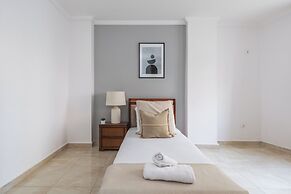 Luxueux Appartement à Bir Mourad Raïs