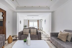 Luxueux Appartement à Bir Mourad Raïs