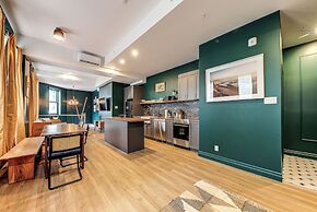 Majestic 3-Bedroom Designer Apartment