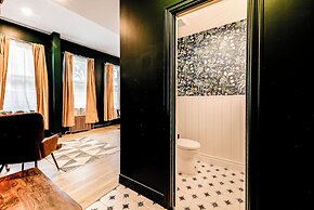 Majestic 3-Bedroom Designer Apartment