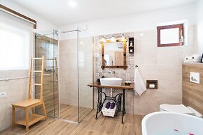 Boutique House Rustikana with pool Korte