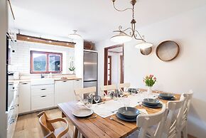 Boutique House Rustikana with pool Korte