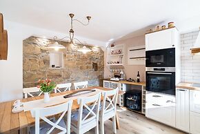 Boutique House Rustikana with pool Korte