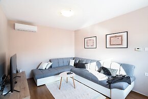 Boutique House Rustikana with pool Korte