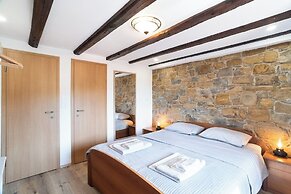 Boutique House Rustikana with pool Korte