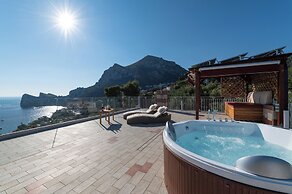 MAIN Roof Terrace Apartment