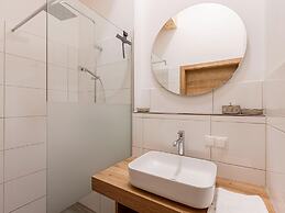 Beautiful Apartment With Balcony