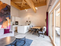 Beautiful Apartment With Balcony