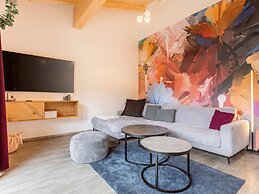 Beautiful Apartment With Balcony