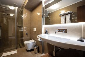 Select Hill Resort