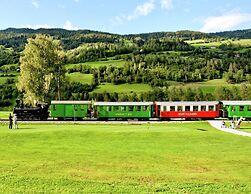 Lively Apartment Near the ski Area