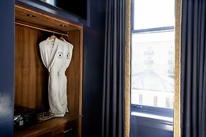 The Bell Athens by Kasa Living