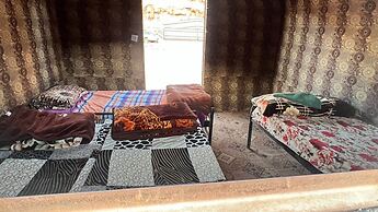 Wadi Rum Hikes & Camp